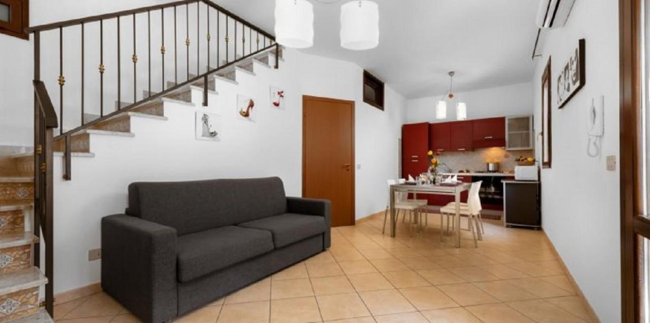 Casa Jenny Villa ซานวิโต โลคาโป ภายนอก รูปภาพ