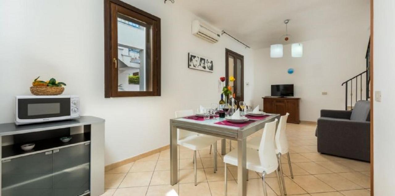Casa Jenny Villa ซานวิโต โลคาโป ภายนอก รูปภาพ